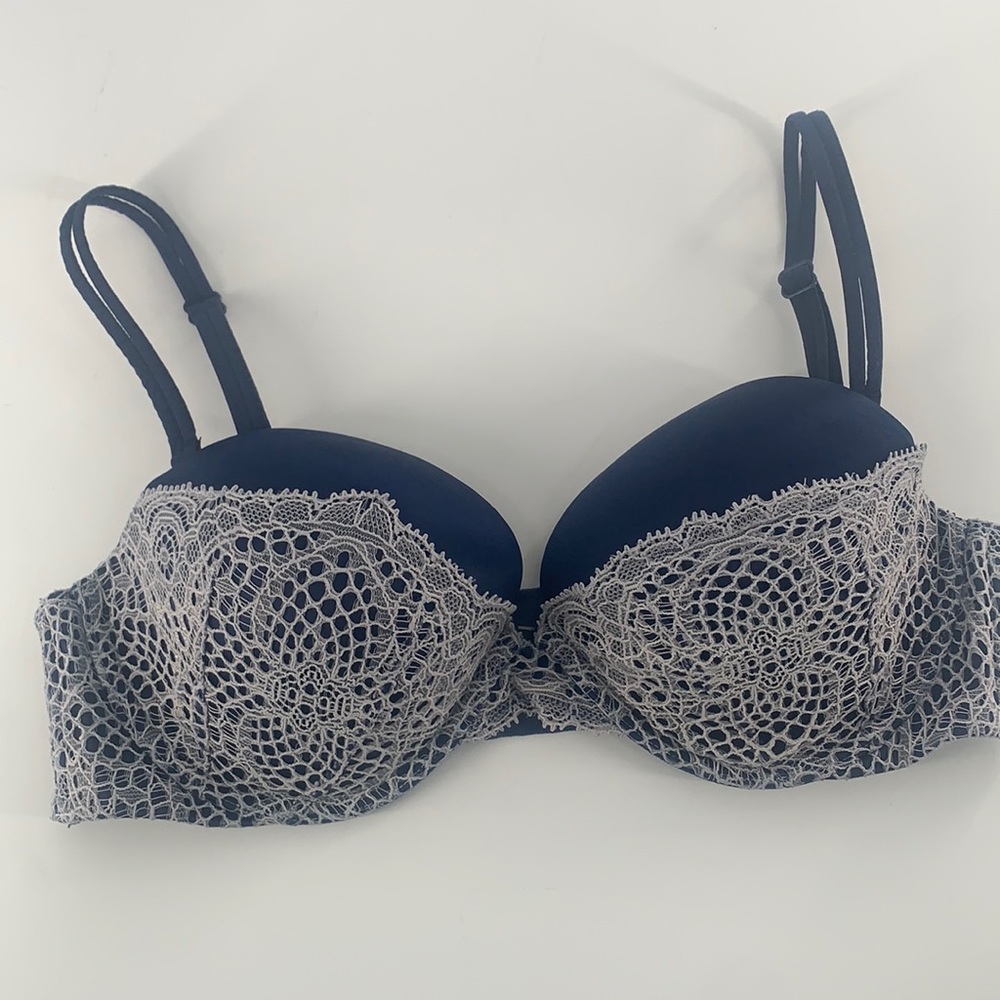 Victoria secret very sexy padded fishnet bra 36C
